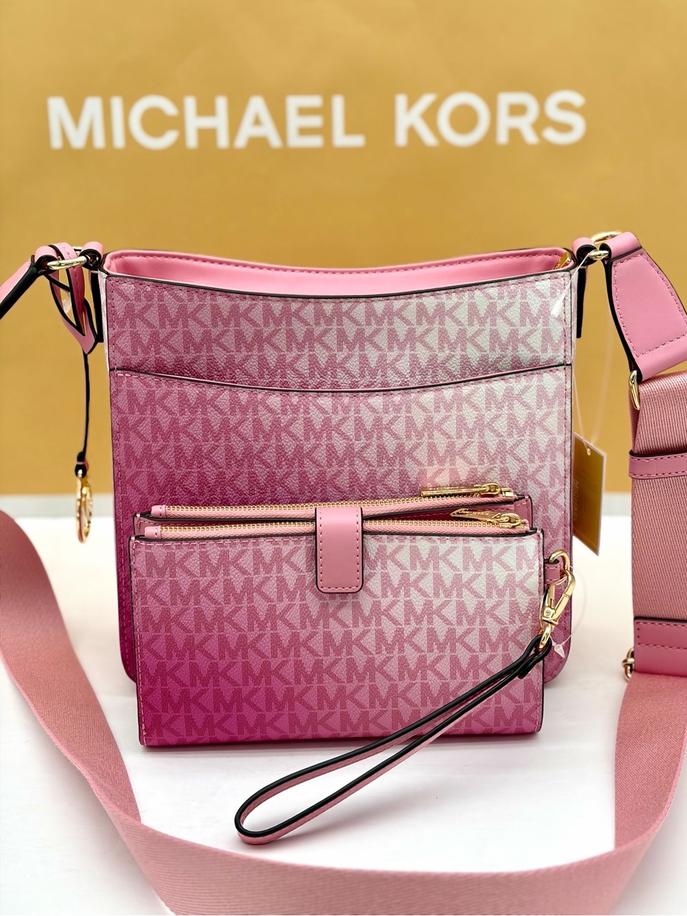 Michael Kors Ombre Pink MK Signature Crossbody with Wristlet Wallet Set - Picture 4 of 16